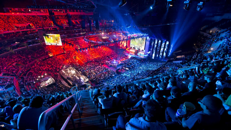 Illustration for article titled Blaming Girlfriends For Ruining League of Legends Pros Is Bullshit